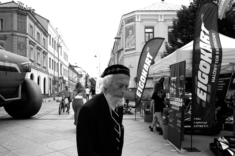 Plener fotograficzny w Kielcach. Sigma DP1 monochrom. FOVEON X3 tworzy piękne, klimatyczne zdjęcia czarno-białe.