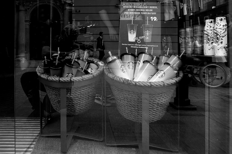 Plener fotograficzny w Krakowie. Sigma DP1 monochrom. FOVEON X3 tworzy piękne, klimatyczne zdjęcia czarno-białe.
