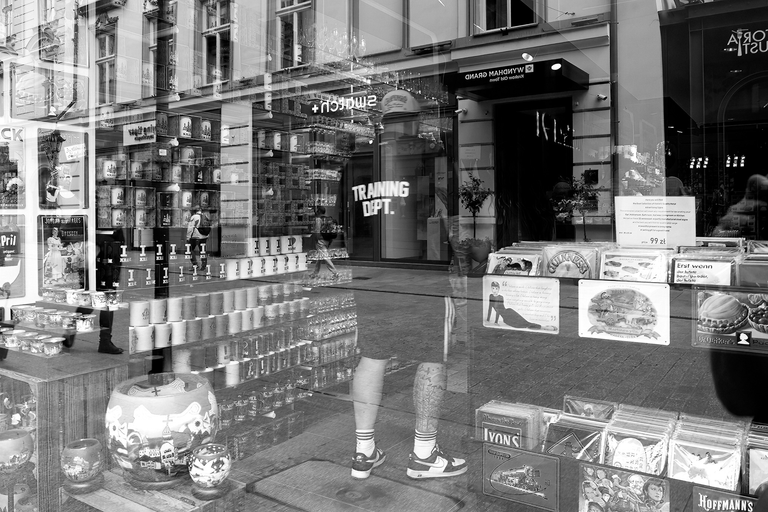 Plener fotograficzny w Krakowie. Sigma DP1 monochrom. FOVEON X3 tworzy piękne, klimatyczne zdjęcia czarno-białe.