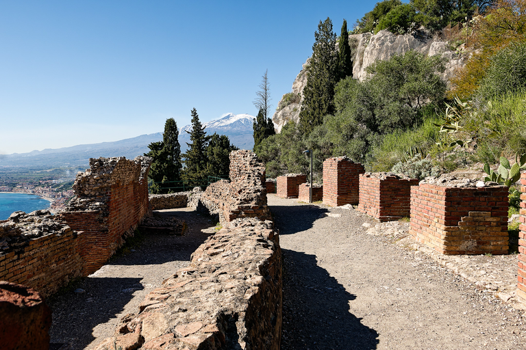 Sycylia w moim obiektywie – Katania, Taormina, Syrakuzy i Etna. Morze, słońce i włoskie krajobrazy w fotograficznej relacji.
