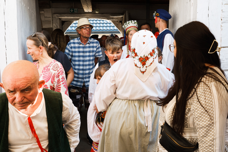 Wesele w Zagrodzie Czernikiewiczów – tradycja, muzyka i ludzie tworzący żywy obraz dawnych zwyczajów - fotoreportaż