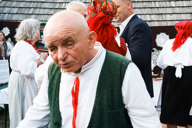 Wesele w Zagrodzie Czernikiewiczów – tradycja, muzyka i ludzie tworzący żywy obraz dawnych zwyczajów - fotoreportaż
