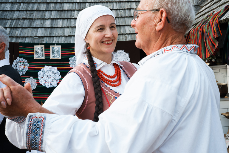 Wesele w Zagrodzie Czernikiewiczów – tradycja, muzyka i ludzie tworzący żywy obraz dawnych zwyczajów - fotoreportaż