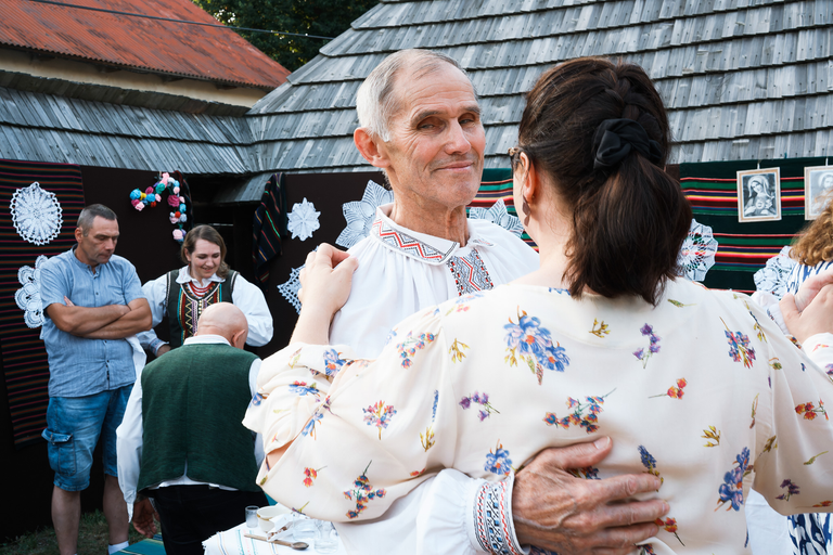 Wesele w Zagrodzie Czernikiewiczów – tradycja, muzyka i ludzie tworzący żywy obraz dawnych zwyczajów - fotoreportaż