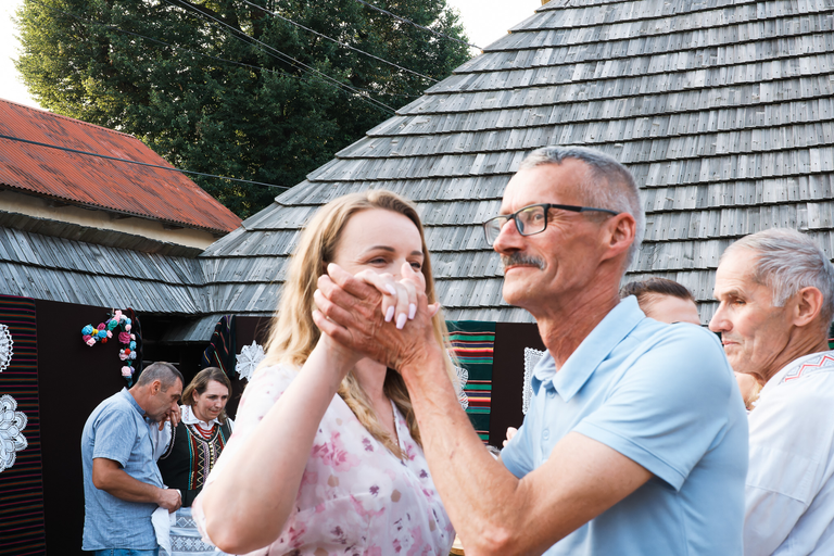 Wesele w Zagrodzie Czernikiewiczów – tradycja, muzyka i ludzie tworzący żywy obraz dawnych zwyczajów - fotoreportaż