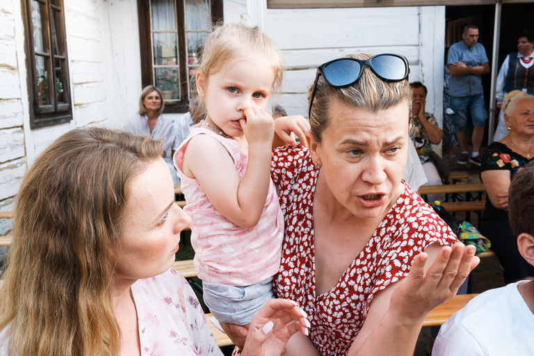 Wesele w Zagrodzie Czernikiewiczów – tradycja, muzyka i ludzie tworzący żywy obraz dawnych zwyczajów - fotoreportaż