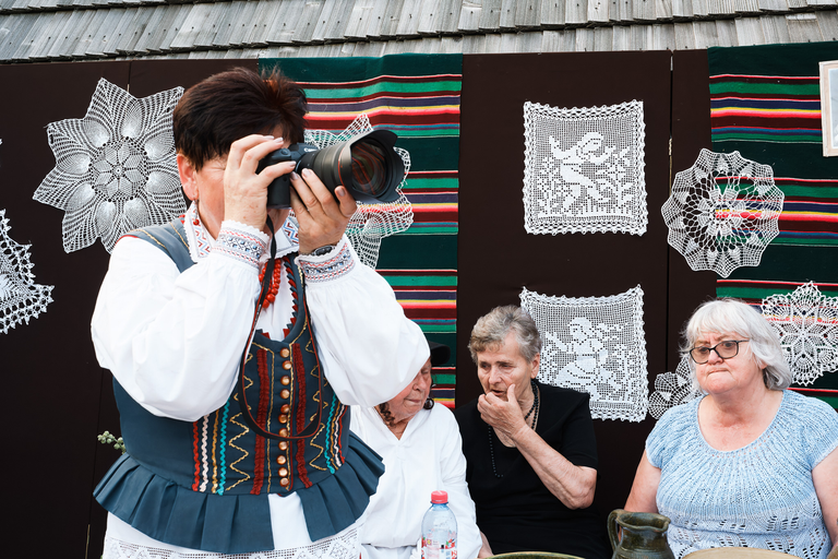 Wesele w Zagrodzie Czernikiewiczów – tradycja, muzyka i ludzie tworzący żywy obraz dawnych zwyczajów - fotoreportaż