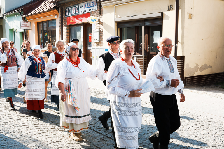 Wesele w Zagrodzie Czernikiewiczów – tradycja, muzyka i ludzie tworzący żywy obraz dawnych zwyczajów - fotoreportaż