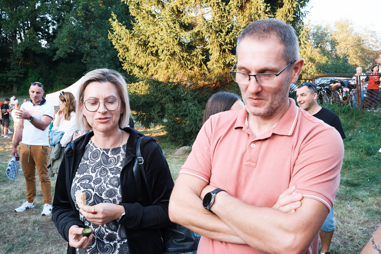 Parafialny Festyn Rodzinny w Suchedniowie – radość, wspólnota i zabawa mieszkańców w doskonałej atmosferze.