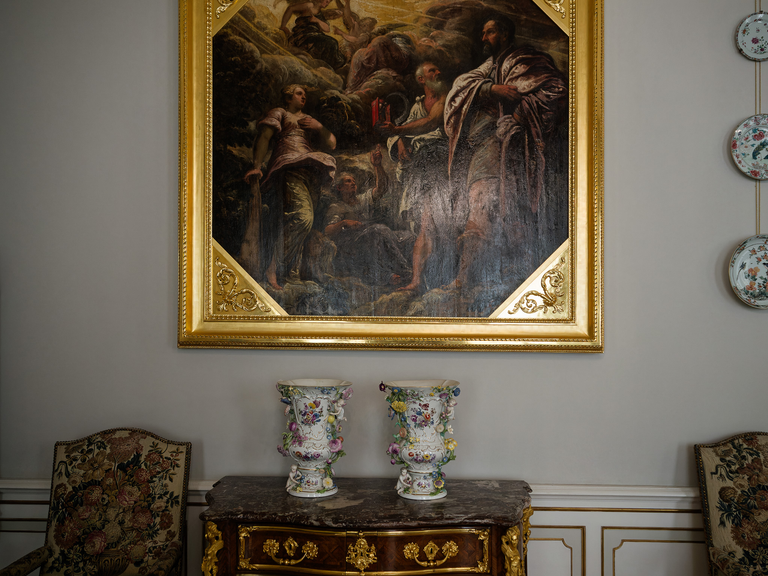 Wilanów – pałac i ogrody Jana III Sobieskiego, barokowe wnętrza, rzeźby, alejki i architektura pełna historii i elegancji.