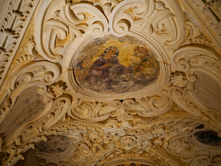 Malownicze widoki włoskiego wybrzeża Tyrreńskiego – miasteczka, plaże, klify i architektura Kalabrii oraz wybrzeża Amalfi